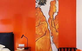 Prisma Rooms